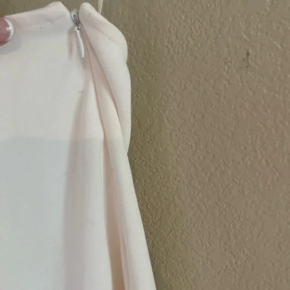 Chic Off-Shoulder Ruffle Top - Picture 4 of 4